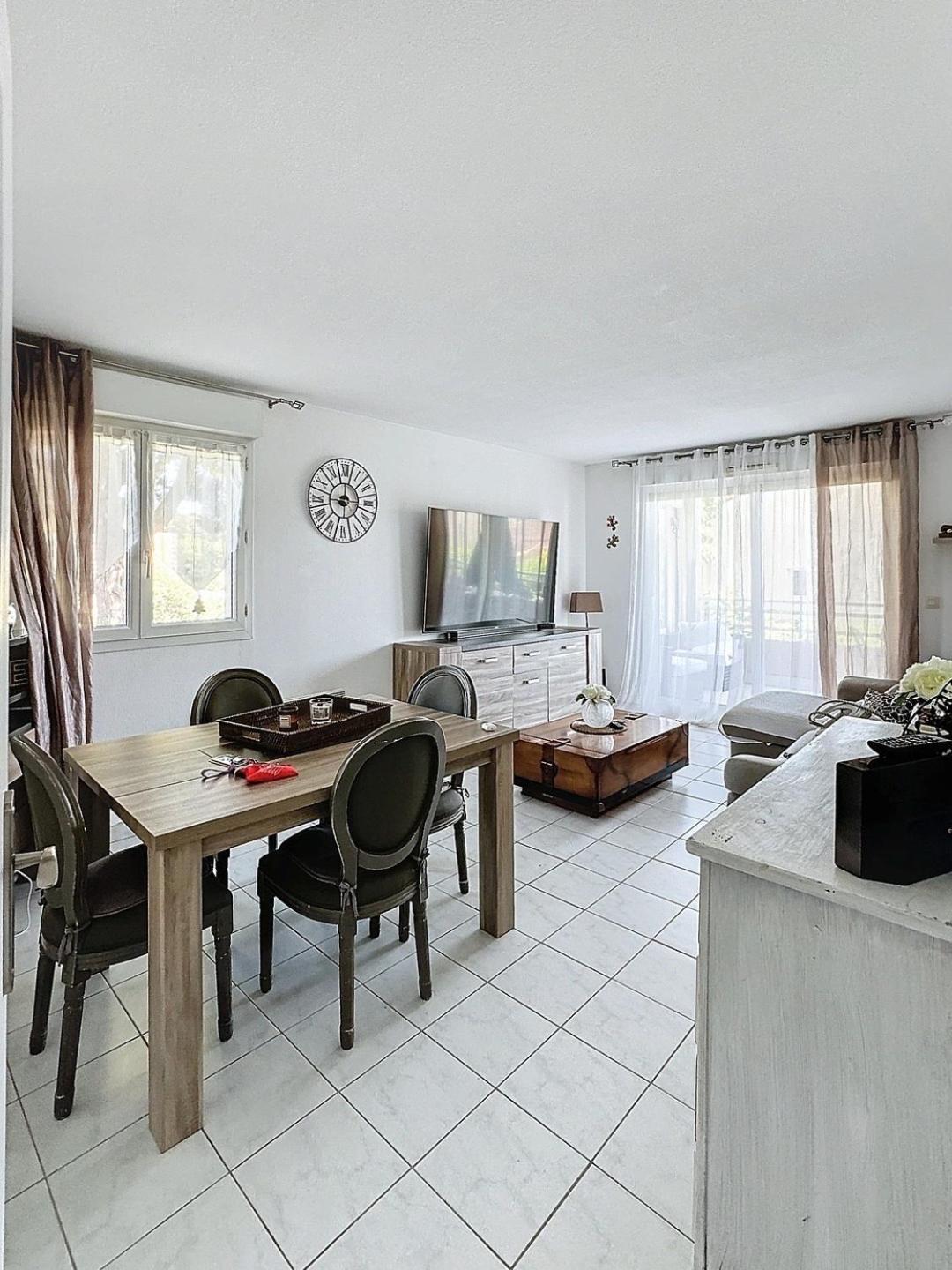 3 Pieces Paisible Parking Et Piscine Apartment Cannes